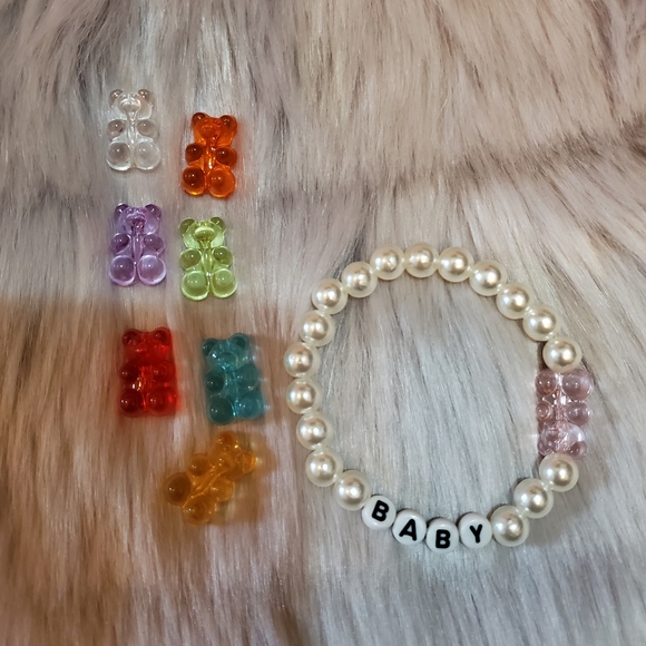 BABY beaded gummy bear bracelet - Picture 3 of 5